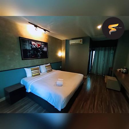 The S Design Hotel Buriram Bagian luar foto