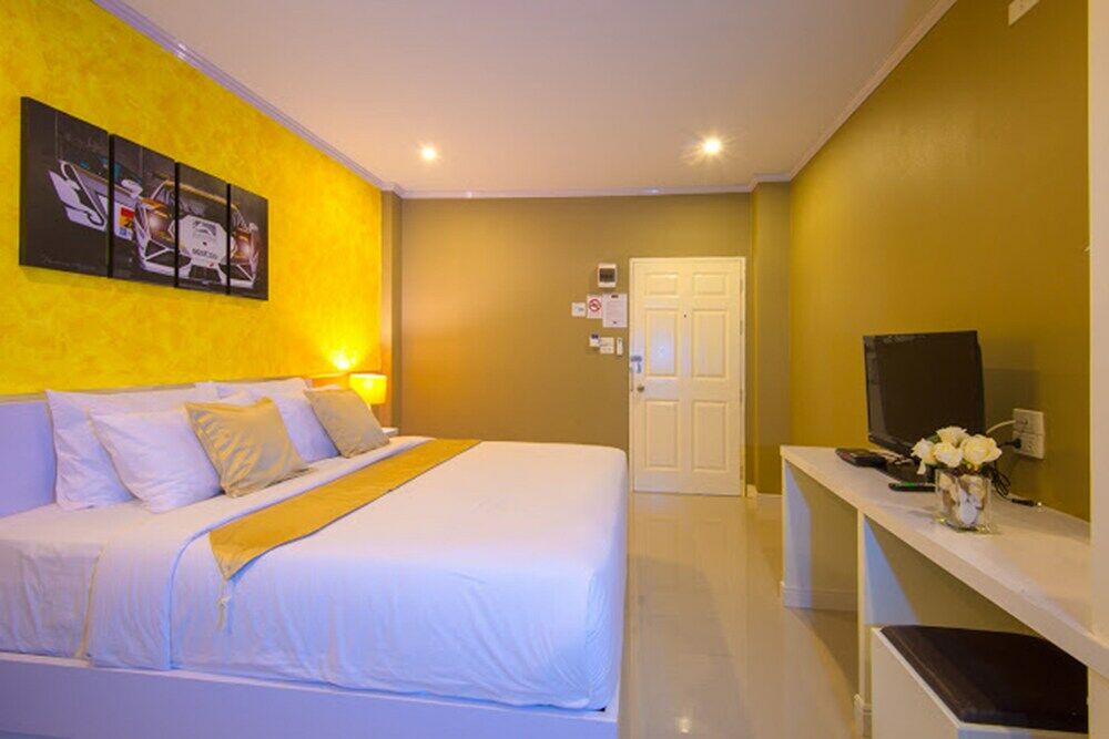 The S Design Hotel Buriram Bagian luar foto